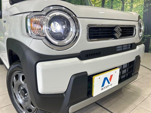 【LEDヘッドライト】悪天候や夜間走行時も良好な視界を確保し安心して運転できる高輝度LEDヘッドライトを装備！点灯速度が早く、消費電力も抑えられています。