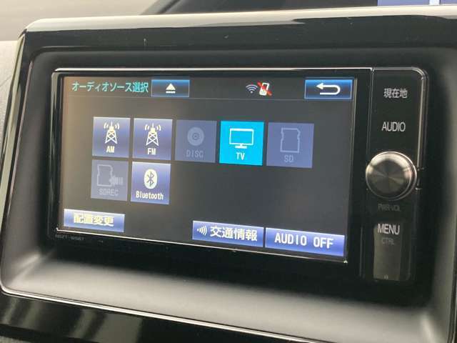 ブルートゥースに接続することにより、スマホに入ったお気に入りの音楽を車内で楽しむことができます♪あると本当に便利な機能になっています！