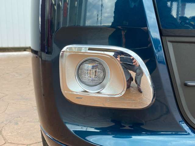 遠方のお客様でなかなかご来店の都合が難しい場合でも極力在庫車の状態を包み隠さずご覧頂けるように取り組んでおります。どうぞお気軽にお問い合わせ下さい。