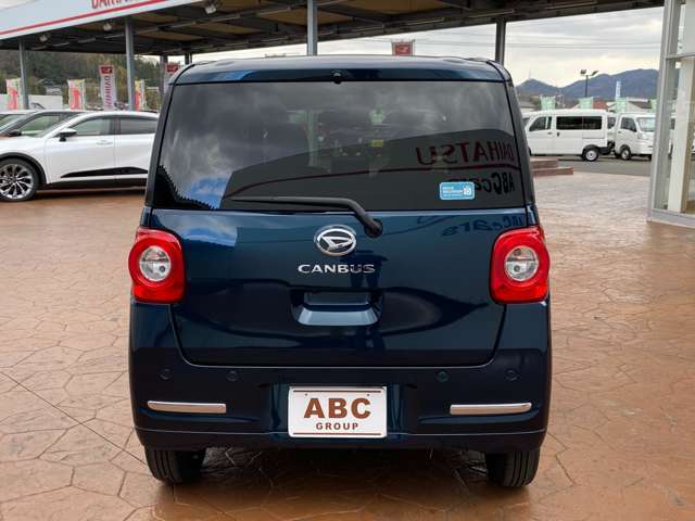 遠方のお客様でなかなかご来店の都合が難しい場合でも極力在庫車の状態を包み隠さずご覧頂けるように取り組んでおります。どうぞお気軽にお問い合わせ下さい。