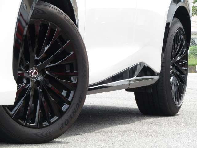 中古車販売における数多くの法令やルールを正しく理解しているのはもちろん、徹底したお客様目線での対応に関する教育研修を修了している為、お客様にとって安心・信頼のお店選びの目印になるものです。