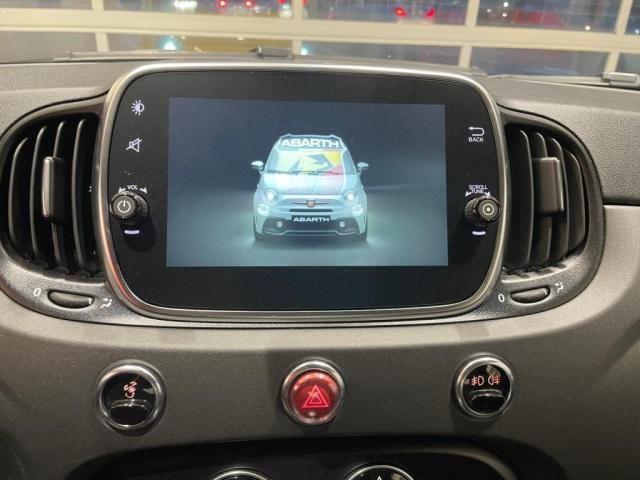 Uconnect?は、7インチタッチパネルモニターを採用した、総合インフォテインメントシステム