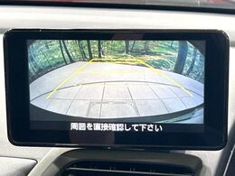 【バックカメラ】駐車時に後方がリアルタイム映像で確認できます。大型商業施設や立体駐車場での駐車時や、夜間のバック時に大活躍！運転スキルに関わらず、今や必須となった装備のひとつです！
