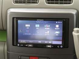 【メモリーナビ】操作はタッチパネルで簡単です。遠出や初めての場所もこれで安心ですね！