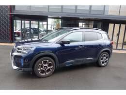 弊社では全車両の事前点検整備を実施しております。新車保証を継承しましてのご納車となります。