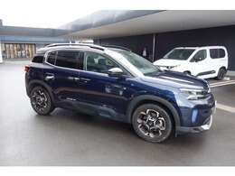 弊社ポリシーとして、全中古車、お忙しく実車確認できないお客様のために実車確認頂かなくとも安心して購入頂けるクオリティを目指して仕上げております。全国のディーラーで保証が受けられます！