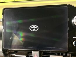 【10.5インチナビ】高級感とインパクトのある大画面ナビを装備。各種オーディオ操作はもちろん、スマホ連携もできる利便性の高いナビです♪