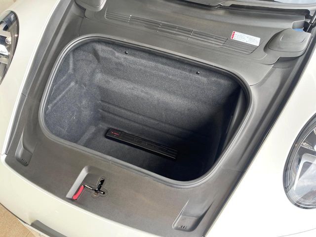 ●トランクルーム：趣味が広がる収容スペース！これだけの広さがあればお買い物やレジャーなどにも最適です！使用感も少なくきれいな状態を維持しております。