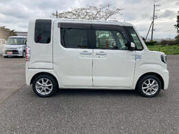 「当社のこだわり」全車保証付き（ゴールド・プラチナプラン）当社の工場は国の認定をもらった指定工場です。メンテナンスは安心の整備をお約束致します。当社の最長保証は2年間（プラチナプラン）です！