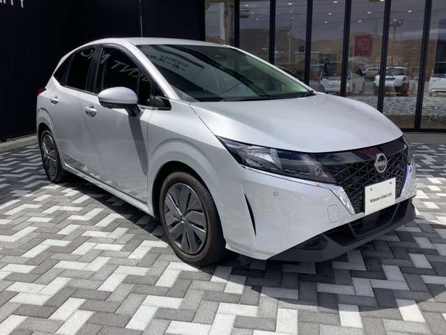 こちらはR4年式【ノート X FOUR】のお車です。