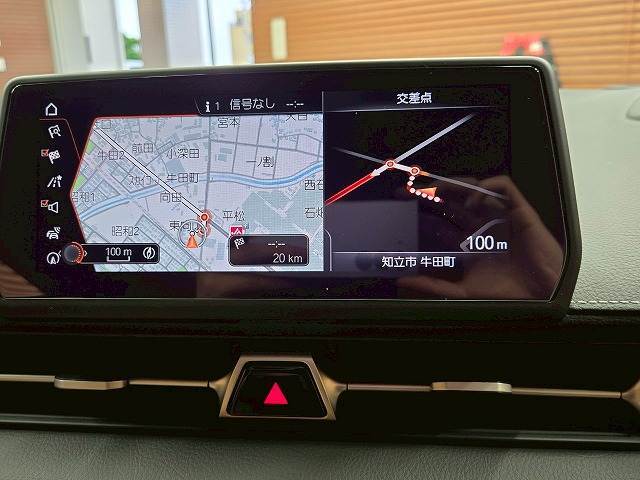 純正マルチナビゲーション搭載。フルセグTV、Bluetoothお楽しみいただけます。