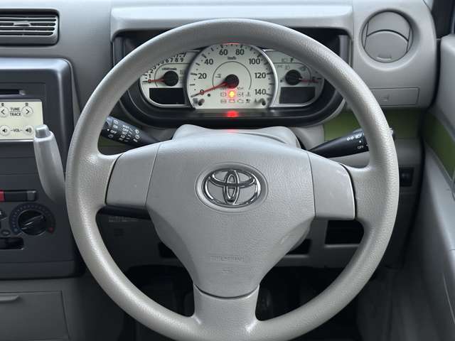 全道納車対応可能！遠方のお客様も安心してご購入いただけます。陸送費は別途かかりますので、詳細はお気軽にお問い合わせください。ご希望に合わせた納車方法をご案内いたします。