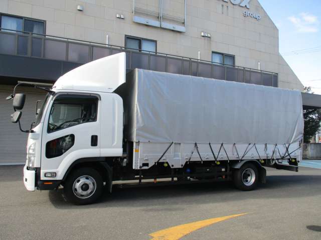 積載3.5トン　車両総重量7990kg