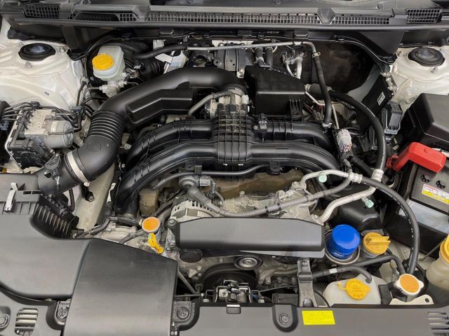 親切・丁寧な専門メカニックスタッフが応対！・車検・点検整備・事故等の修理などアフターサービスも安心。お車のカスタマイズもネクステージのサービススタッフまでご相談ください！