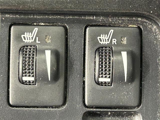 ◆【快適温熱シート（シートヒーター）】寒い日はもちろん、夏の冷房中にも効果を発揮します。長時間座っていると負担のかかりやすい背中や腰、寒い日に冷えやすい脚部を暖めます！温度調節機能もあります。
