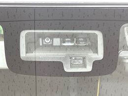 【スズキ　セーフティサポート】走行中に前方の車両等を認識し、衝突しそうな時は警報とブレーキで衝突回避と被害軽減をアシスト。より安全にドライブをお楽しみいただけます。