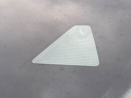 【スマートシティブレーキサポート】低速走行中に前方の車両等を認識し、衝突しそうな時は警報とブレーキで衝突回避と被害軽減をアシスト。より安全にドライブをお楽しみいただけます。