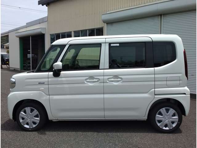 【保険】自動車保険のスペシャリストがお客様の立場になってお客様に最適な自動車保険のご提案や万が一の時の事故対応にあたりますので、ご安心ください。