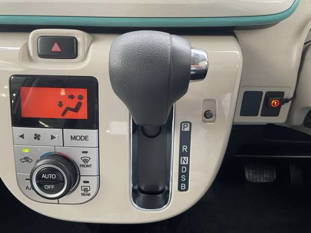 操作性に長けたシフトレバー★