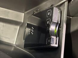 【ETC】高速道路の料金所をストレスなく通過！話題のスポットやサービスエリアに多い「スマートIC」利用時は必須のアイテムです。当店でセットアップを実施、ご納車当日からすぐにご利用いただけます！