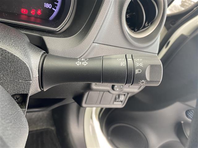【運転席操作部】快適なドライブを楽しむための機能が装備されています！運転席から触れるので、使いやすいです！除菌プランいれていただくと、さらに清潔で安心していただけます！