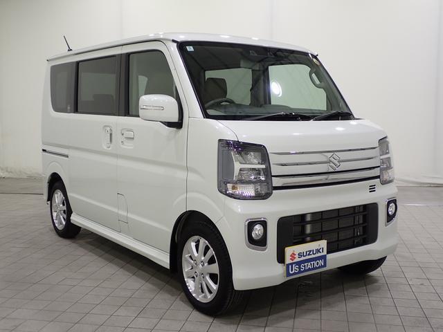 軽自動車の魅力はいろいろありますよね。維持費、小回り、運転のしやすさ、燃費のよさ、書いたら書ききれないほど！