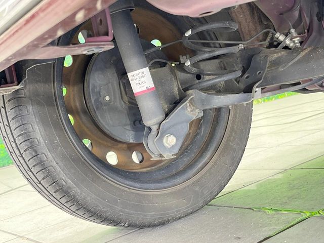 お車を安心してお乗りいただく為には、足回りの定期点検が欠かせません。サービスサポート（有償保証）では無料点検もご提供しており、安心のカーライフをお過ごしいただけるサポート体制が整っています。