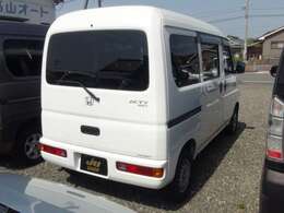 4WDのオートマチック箱バン！内装、外装綺麗な車両です☆