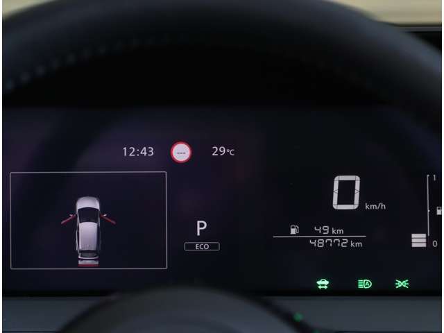カラーディスプレイには運転をサポートするさまざまな情報を表示！