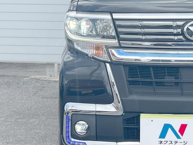 【LEDヘッドライト】悪天候や夜間走行時も良好な視界を確保し安心して運転できる高輝度LEDヘッドライトを装備！点灯速度が早く、消費電力も抑えられています。