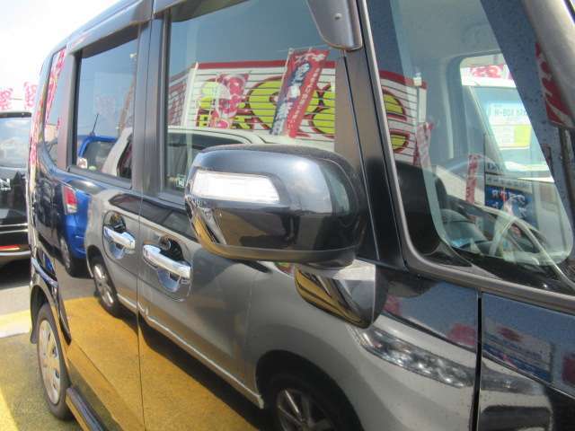 州運輸局長指定工場（1-4576）。私達プロ（白川・喜多・梅木）が、責任を持ってお客様の愛車を整備・点検致します。価格はもちろん、技術も負けません。