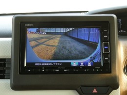 ◆バックカメラ◆リバースにするだけで映ります、後方の安全確認や、狭い駐車場での車庫入れ、雨の日や夜間など視界の悪い時に便利です！安全にバックする為には欠かせない装備です。