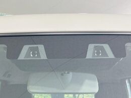 【スズキ　セーフティサポート】走行中に前方の車両等を認識し、衝突しそうな時は警報とブレーキで衝突回避と被害軽減をアシスト。より安全にドライブをお楽しみいただけます。