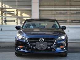 シャープな眼差しと力強いシグネチャーウイングが、MAZDAの生命感を表現。The sharp eyes and powerful signature wing express MAZDA's vitality.