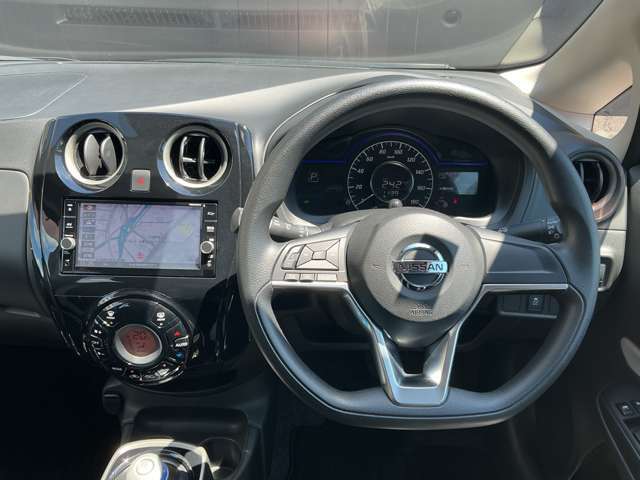 車内クリーニングです。快適にお乗りいただけます。