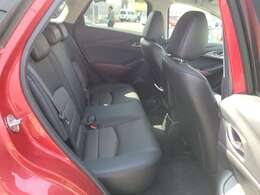 後部座席ともに状態も良いです。