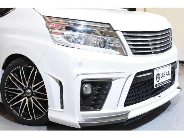 中古車はたった1台との一期一会♪そんな車に会えるように、スタッフが全力でサポート致します！豊富な知識を持ったスタッフと共に、あなただけの1台を一緒に見つけましょう！