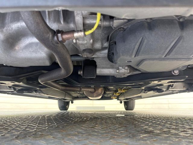 下回りがきれいなうちに、防錆加工の施工がオススメ。降雪地域はもちろん、沿岸部にお住いの方や、趣味でマリン・ウィンタースポーツをされる方にご好評いただいております。お車を安心してお乗りいただく為には、足