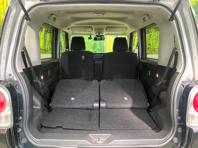 普段のお買い物や通勤、送迎等に十分な荷室スペースを確保しております。セカンドシートを倒すと、大きな荷物の積載も可能です♪
