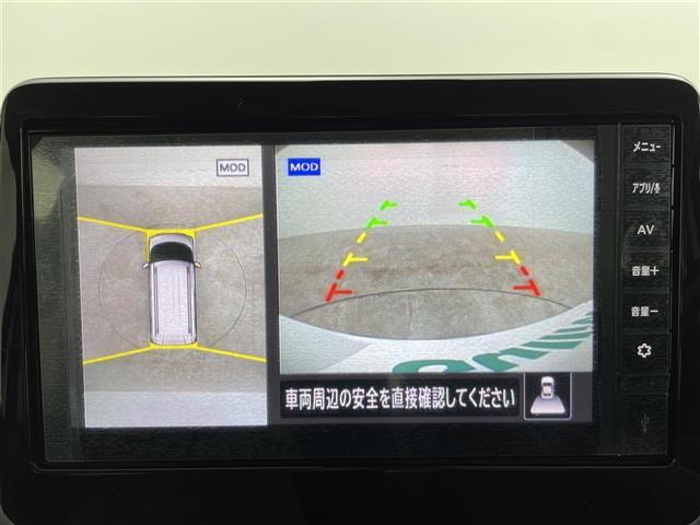 【マルチアラウンドモニター】まるでクルマを真上から見下ろしたかのような視点で駐車をサポートします！クルマの斜め後ろや真横など、前後左右の4つのカメラの映像が合成されて、モニターに映し出されます。