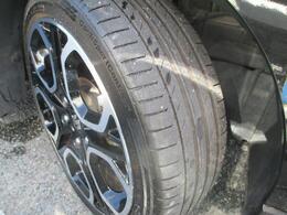 【タイヤ溝】　タイヤの溝も残っているので、安心して乗っていただけます。