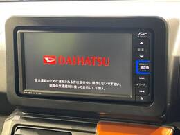 【メーカー純正ナビ】インテリアに溶け込むスタイリッシュな「専用設計」メーカーナビを装備♪視認性や操作性など基本性能にも優れ、より上質なカーライフをお楽しみいただけます。