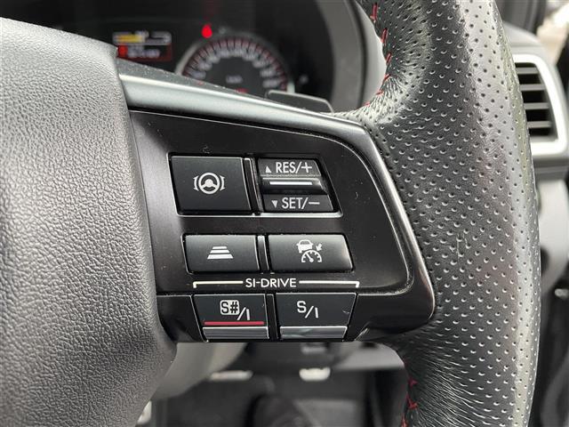 【運転席操作部】快適なドライブを楽しむための機能が装備されています！運転席から触れるので、使いやすいです！除菌プランいれていただくと、さらに清潔で安心していただけます！