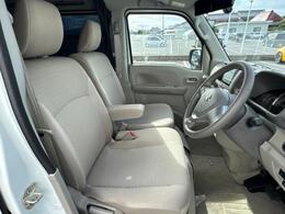 「この車の写真をもっと見たい」「状態が気になる」「この装備はついている？」どんな小さな疑問でもお気軽にお問い合わせください！