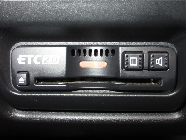 今や必需品のETCが付いています！ETCを使えば土日祝日割や深夜割などのメリットを受けることができます。（※注、ETCセットアップ費用は含まれておりません。別途必要となります。