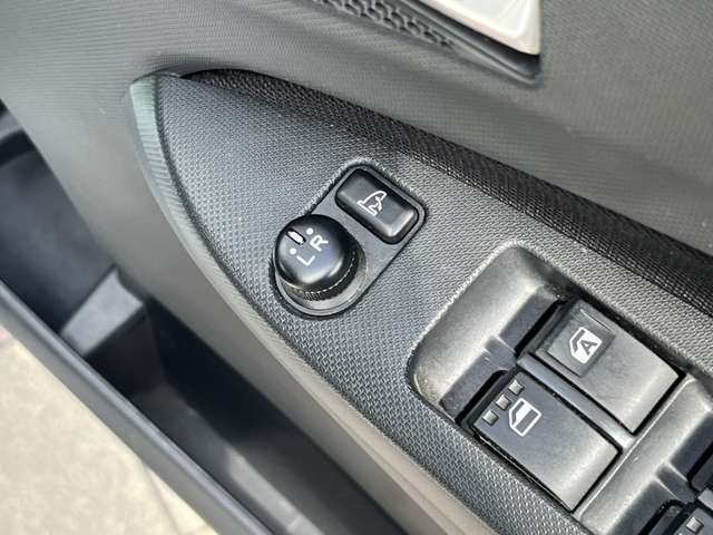 積載車も完備しておりますので、もしものトラブルの際にはシシドモータースのスタッフが現場まで駆けつけます！！
