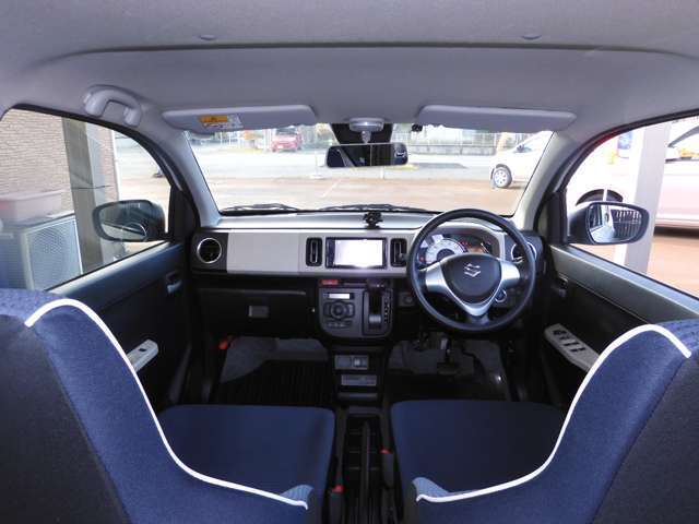 ★インパネ周りです。広めの視界で運転もしやすいです。