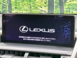 【10.3インチワイドナビ】高級感とインパクトのある大型ワイドナビを装備。各種オーディオ操作はもちろん、横長ワイド画面でのマップ2分割表示など、利便性も高いナビです♪