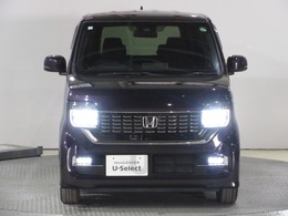 ハロゲンより明るく、より遠くまでさらなる安心感のあるLEDヘッドライトを採用。点灯忘れも防止できるオートライトコントロール機構付きです。