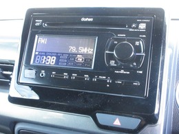 CDチ/USBューナーはCD・AM/FMチューナー付です。お好みの音楽を聞きながらのドライブは楽しさ倍増ですね！